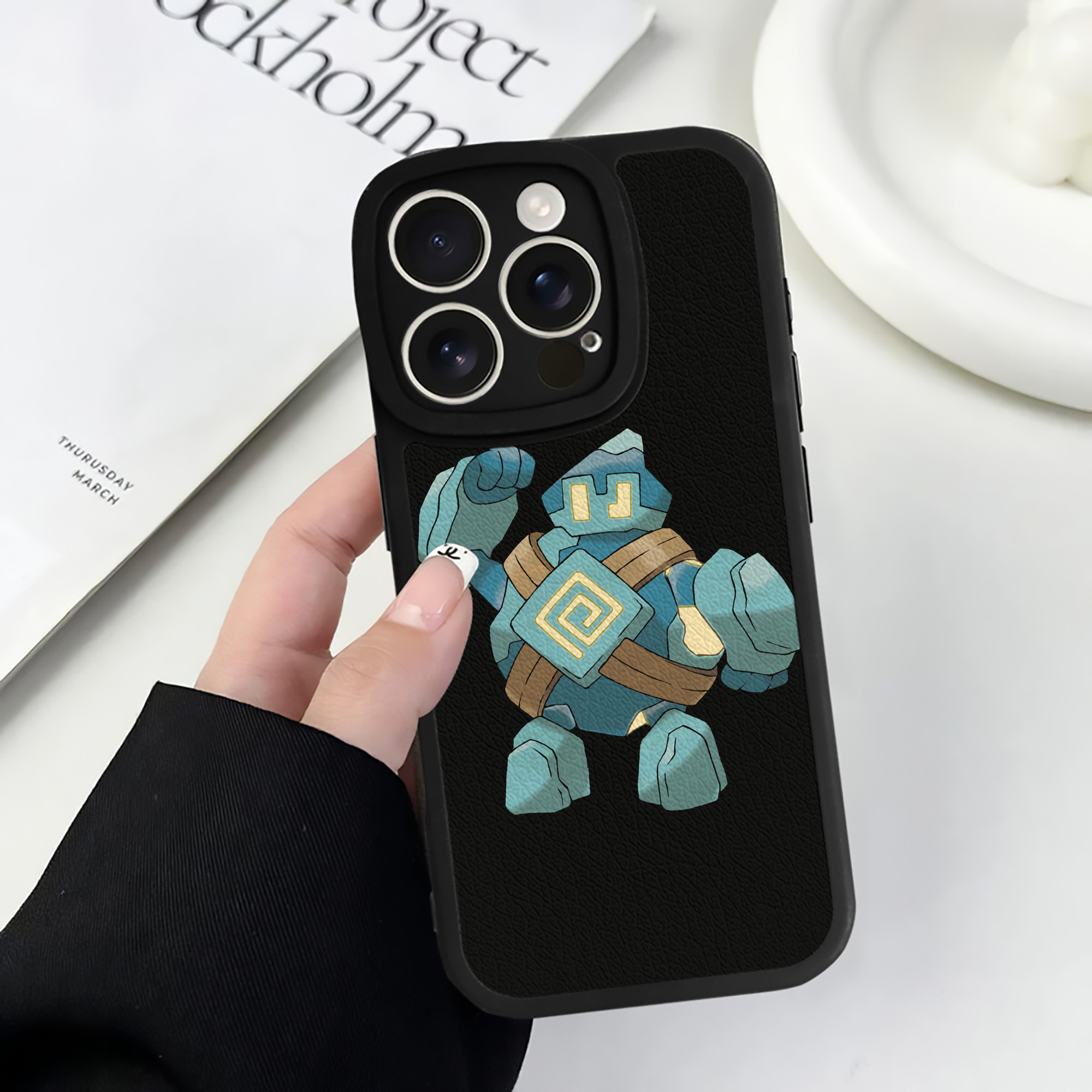 （画像用） ポケットモンスター Pokémon 【iPhone 16シリーズ対応】シリコンスマホケース（レザー調） 材質：シリコン